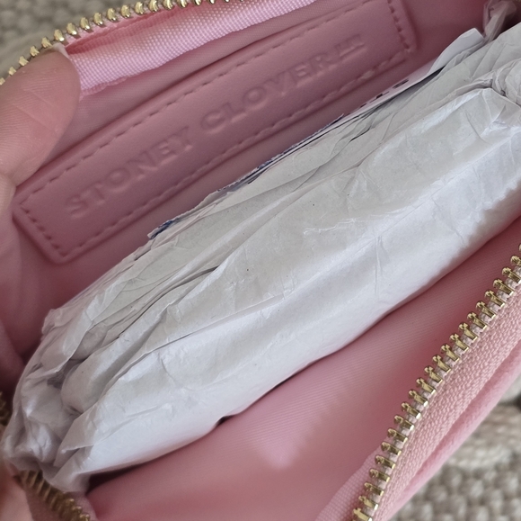 Capel Micro Pouch - Picture 8 of 9